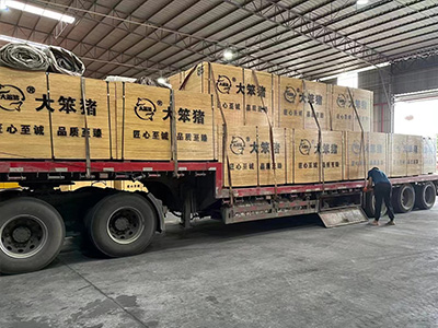 建筑模板生产厂家告诉你影响强度的因素
